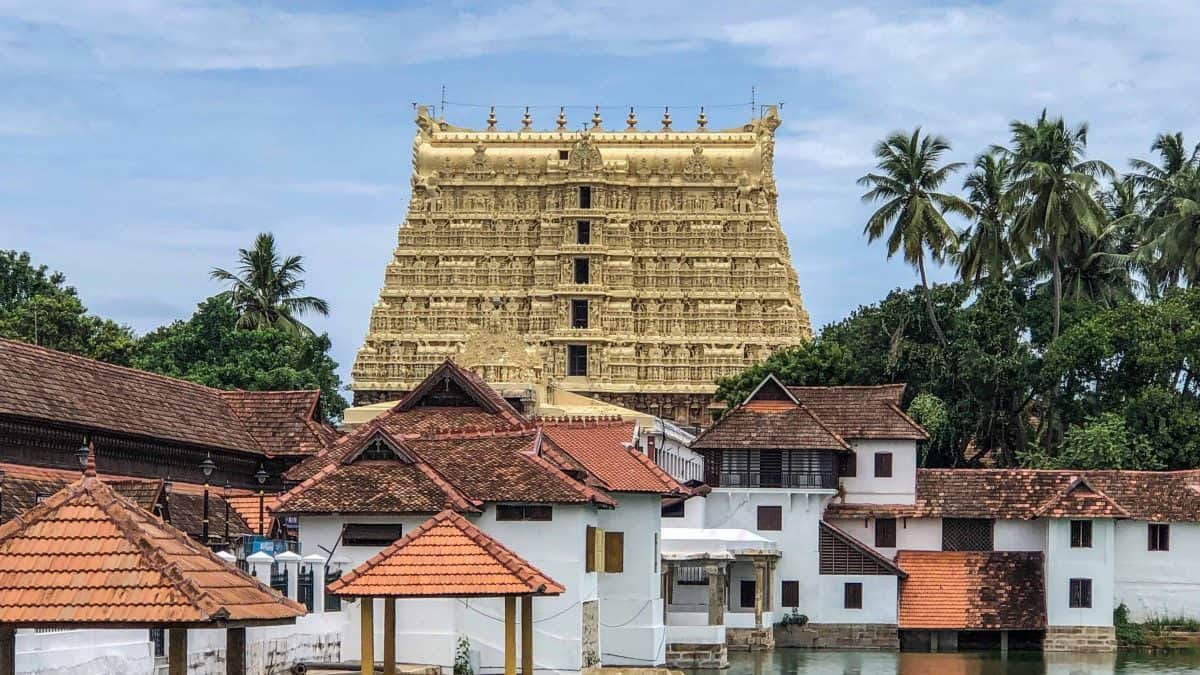 Madurai Meenakshi Temple Guide | Timings,Significance and History