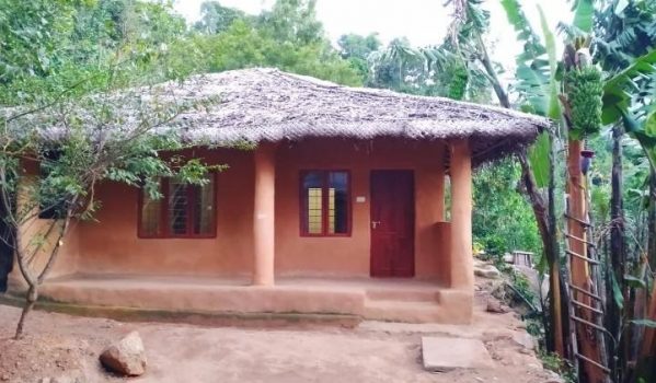 Kanthalloor Mud House