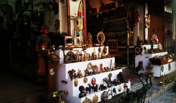 Handicrafts shop in Jew Town