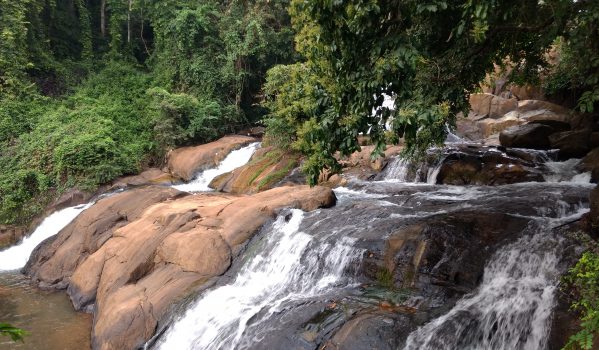 Aruvikkuzhi-Waterfall 